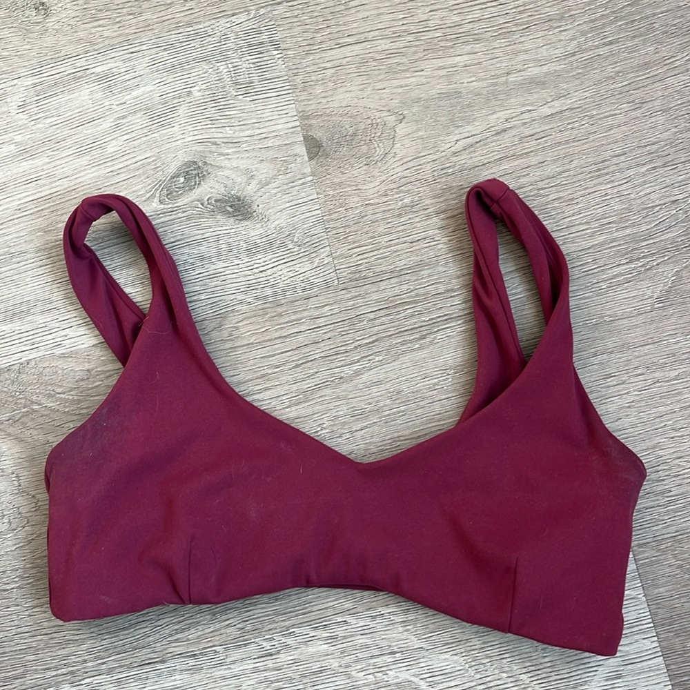 Alphalete sports bra